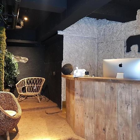 Hotel Elephant Puszan Kültér fotó